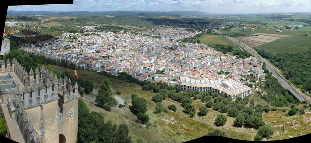 Looking eastward over the town of Almod&oacute;var del Rio.